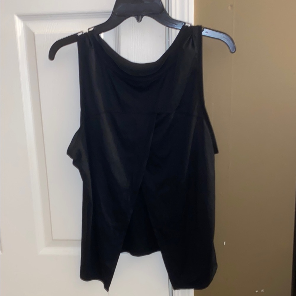 Black Activewear Women's Tank Top